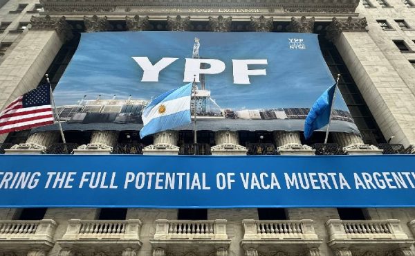 Wall Street apuesta fuerte al sector energético argentino: fondos globales acumulan posiciones en YPF y Vista