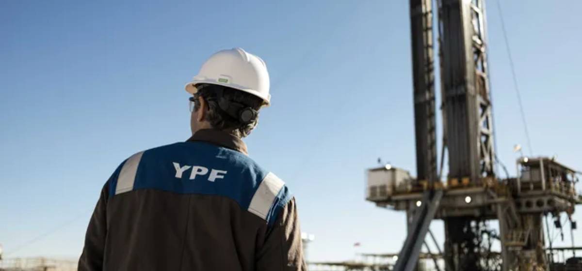 YPF fue la petrolera que más subió desde la crisis en medio oriente