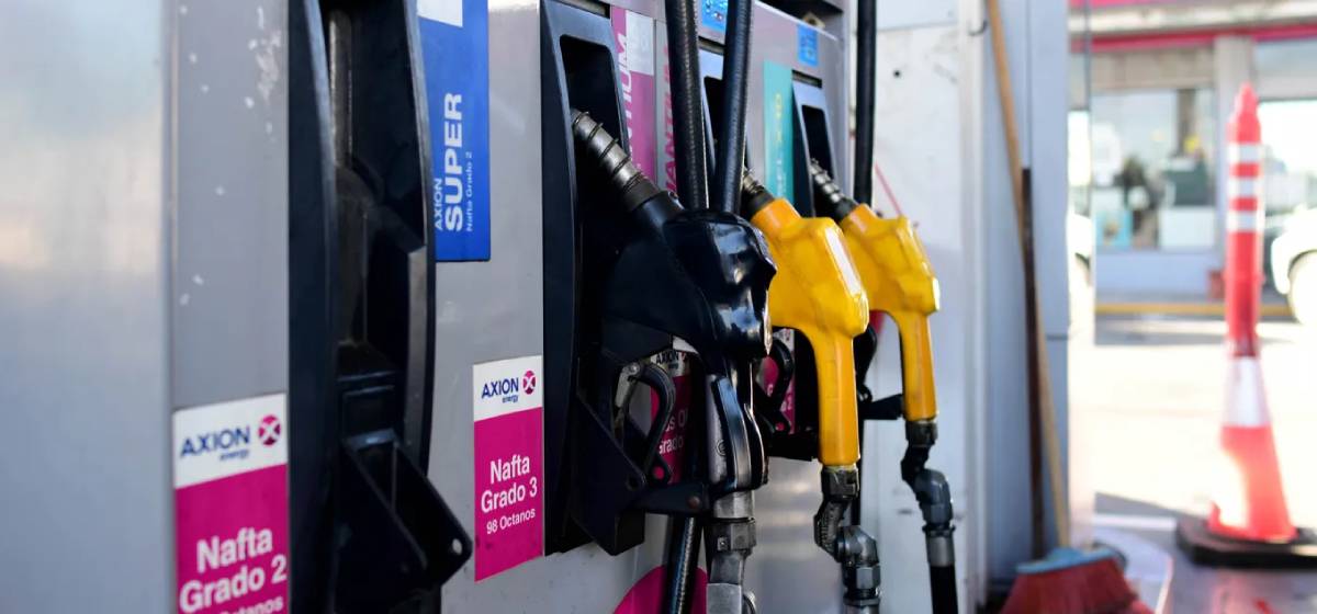Avanza ley para anticipar aumentos en surtidores
