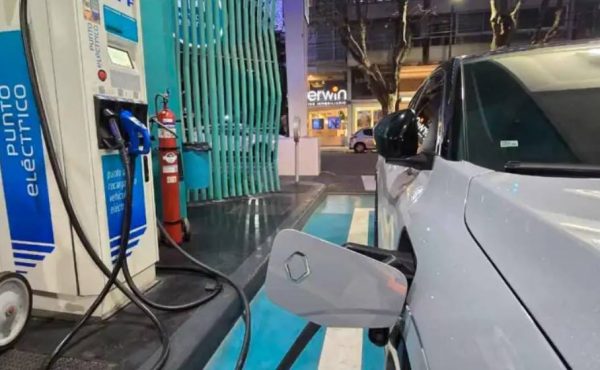 Gobierno reabre cupo para importar híbridos y eléctricos