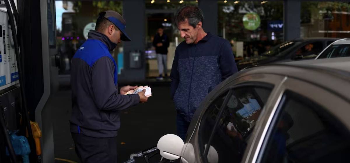 Impuesto al combustible: suba parcial desde el 1° de julio