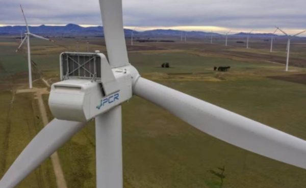 Buenos Aires amplía su mayor parque eólico y suma energía limpia para miles de hogares