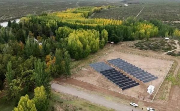 Mendoza impulsa energía renovable con generador virtual que permite a usuarios participar en proyectos solares