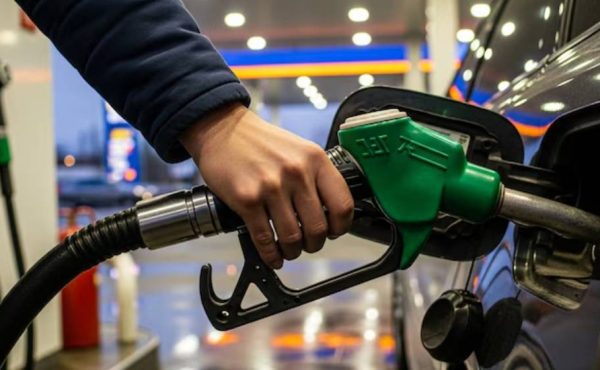 Ranking regional revela cuánto cuesta llenar el tanque en cada país y la posición de Argentina en precios de combustibles.