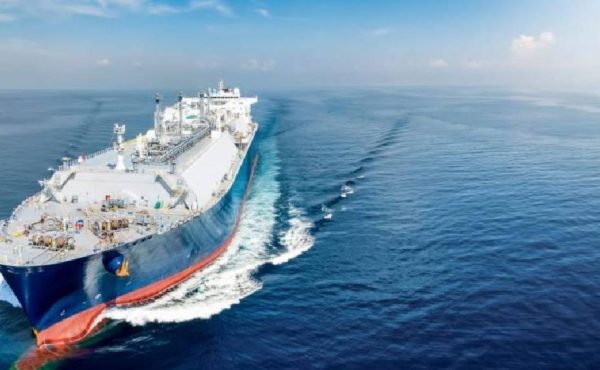YPF presentó su proyecto de GNL por USD 51.000 millones para consolidar exportaciones y ampliar infraestructura energética