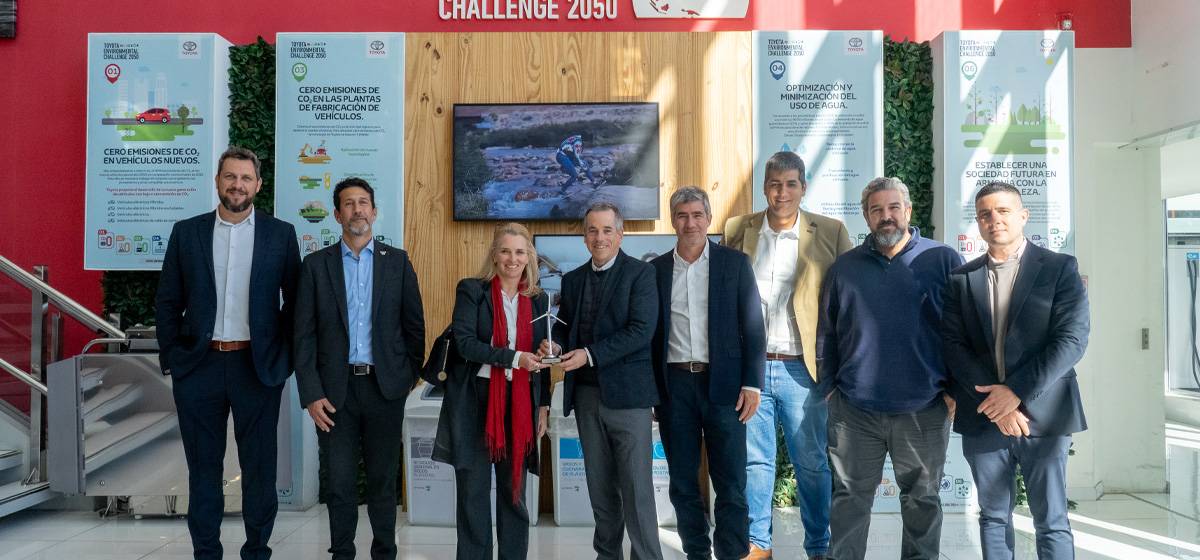 Toyota e YPF Luz amplían alianza e incorporan nuevas concesionarias para operar con energías renovables