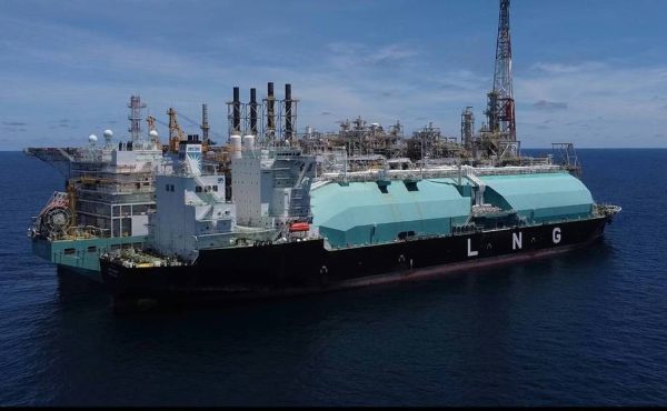 YPF ya tiene compradores para su megaproyecto de GNL y prepara inversión de USD 51.000 millones
